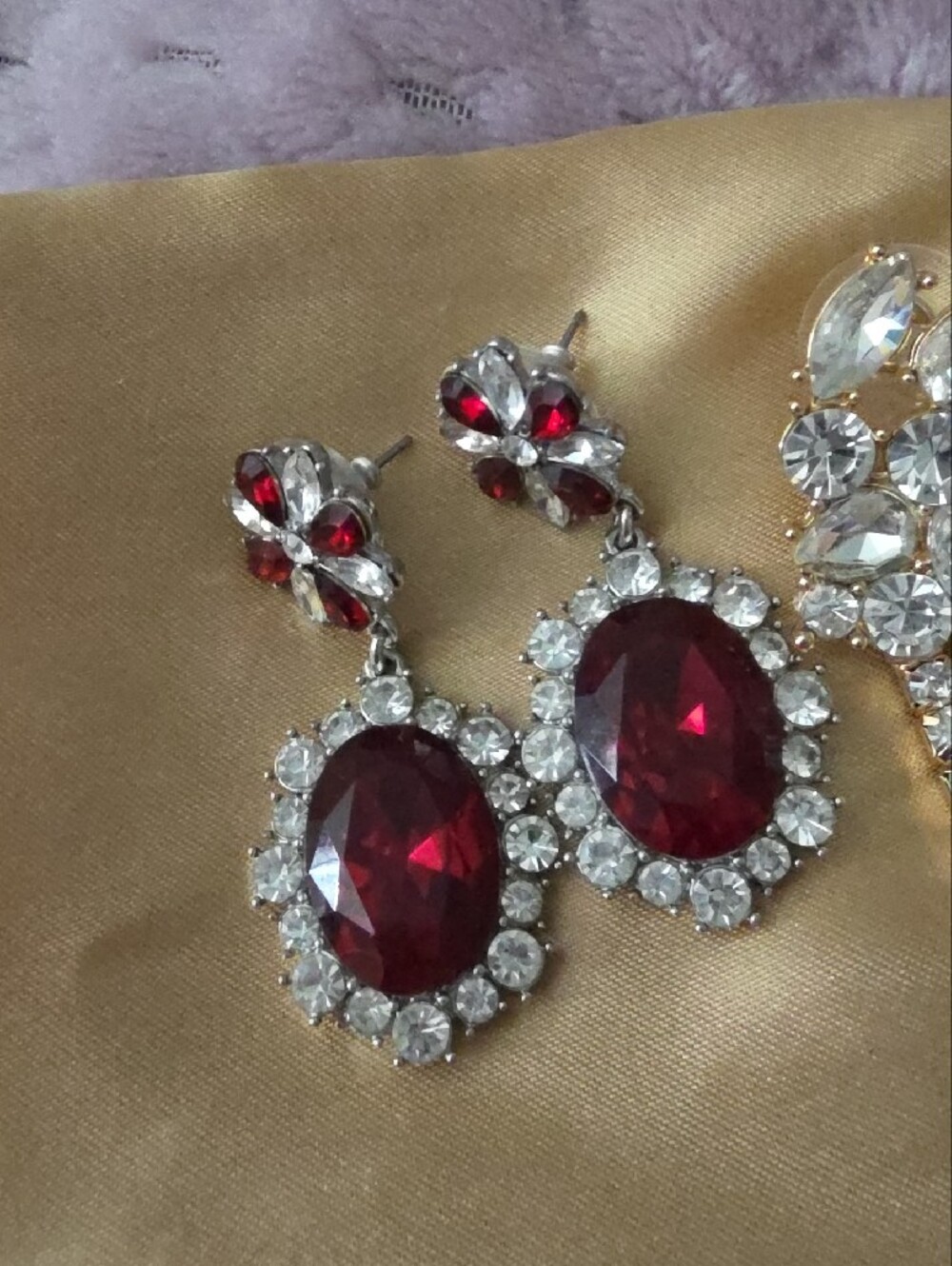 Vintage Red and Clear Crystal Dangle Earrings - Picture 4 of 5